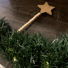 Load image into Gallery viewer, Crescent Wreath