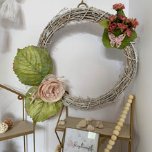 Load image into Gallery viewer, Spring Wreath